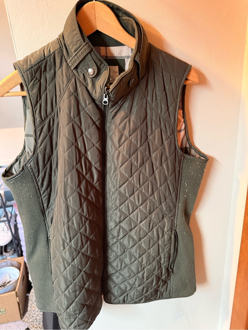 Market & Spruce Quilted Olive Green Sleeveless Zip Vest